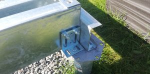 lehká konstrukce pro pracovnu