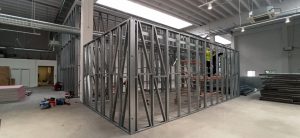 montovaná ocelová vestavba do haly