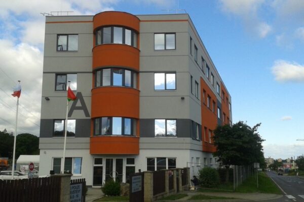 Nástavba kancelářské budovy Kobylisy - pohled – BORABELA