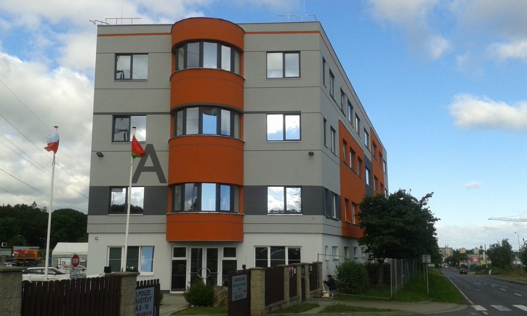 Nástavba kancelářské budovy v Kobylisích